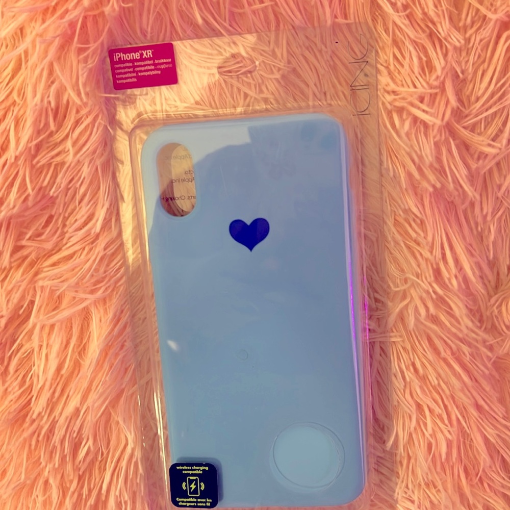 Xr iphone blue heart phone case